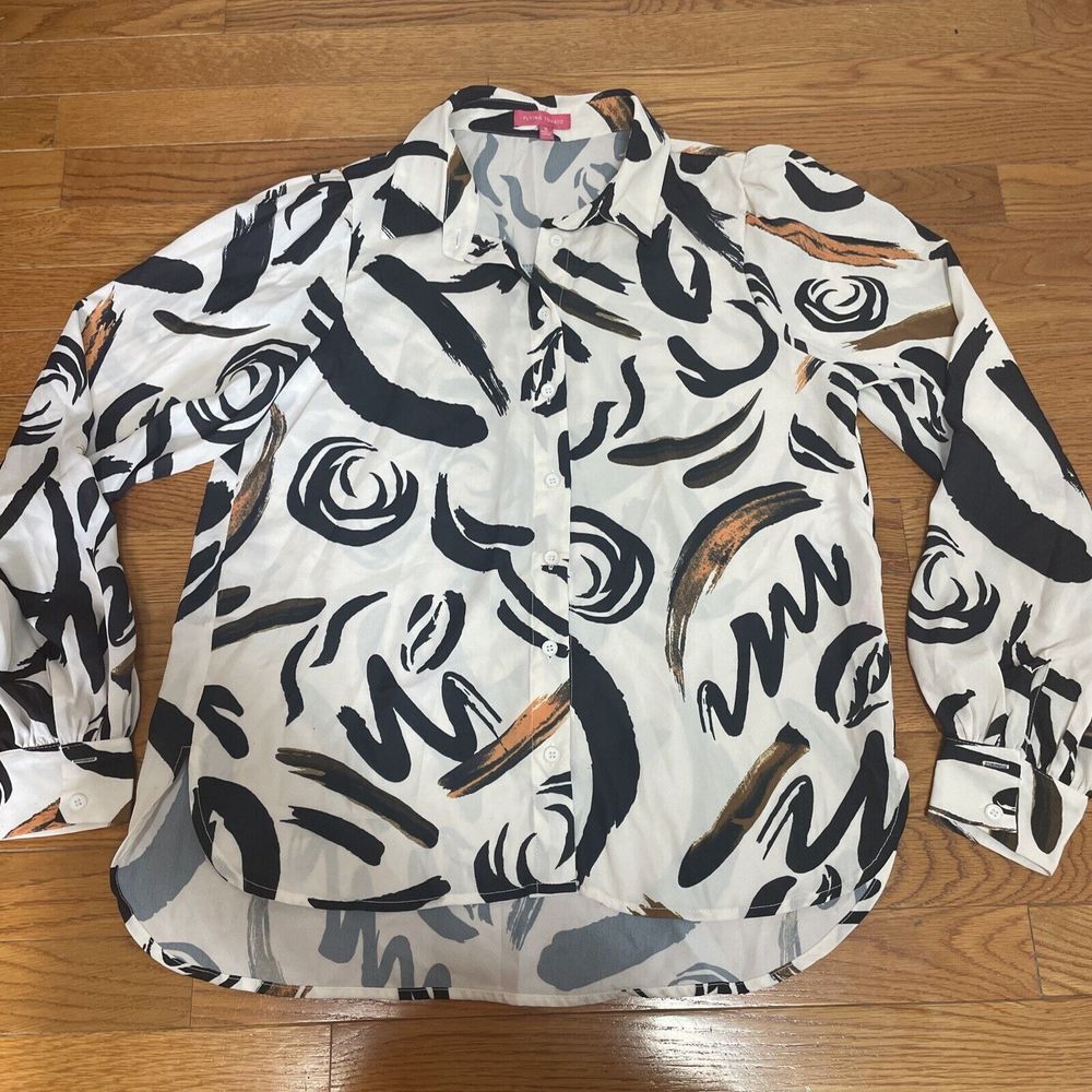 Flying Tomato Main Event Woven Top Ivory Black Graphic Button Down Blouse Size S